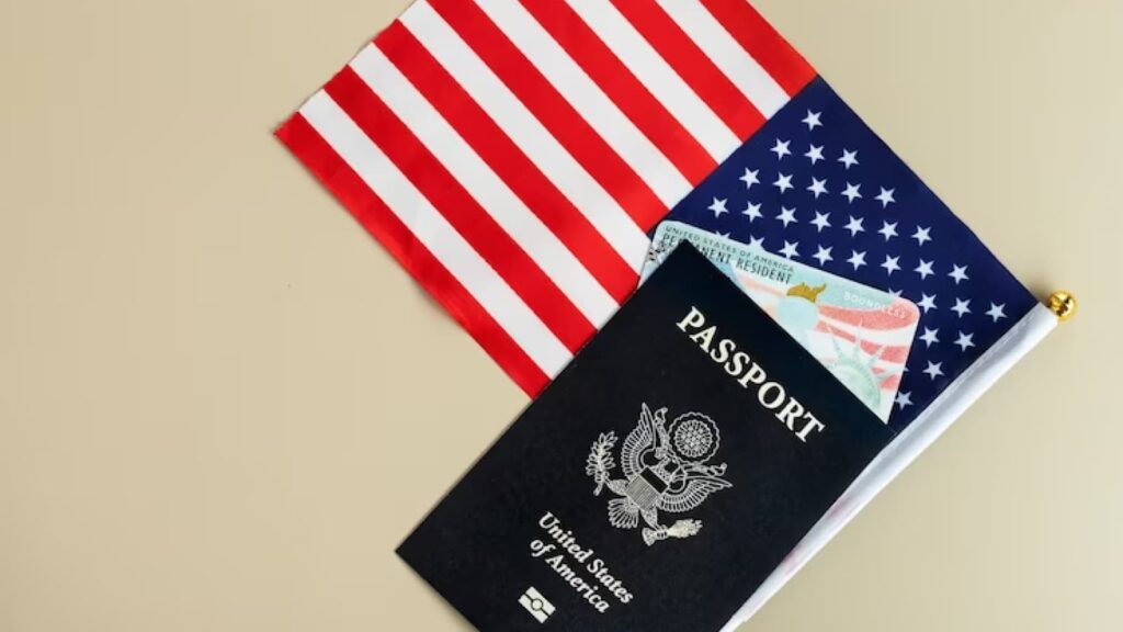 Passaporte e bandeira dos Estados Unidos