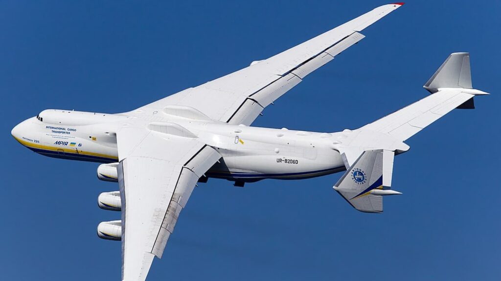 Antonov An-225 Mriya no céu